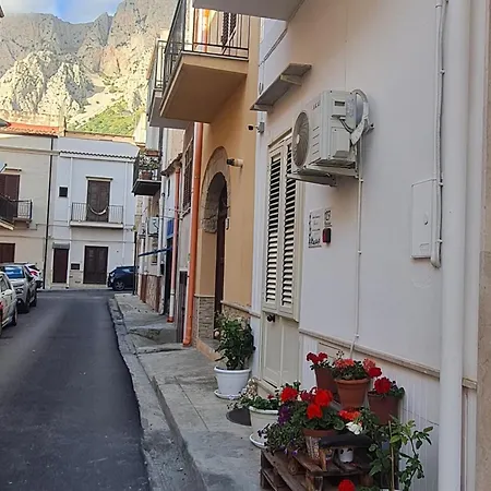 Andry Bed & Breakfast Cinisi